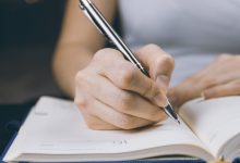 تبدأ السلسلة الغذائية في أي مجتمع بالمستهلكات. صواب خطأ